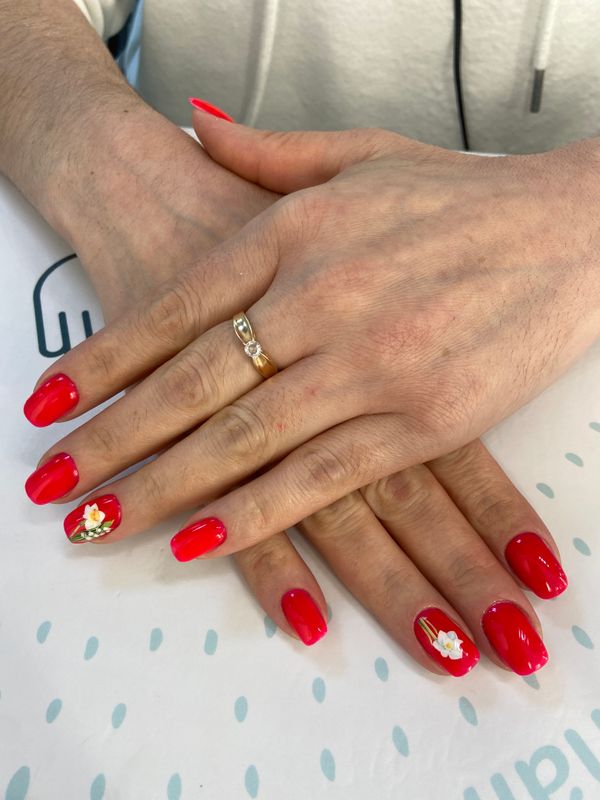 Маникюр, красный, глянцевый, дизайн, цветы, нарциссы, ландыши, слайдеры, весенний