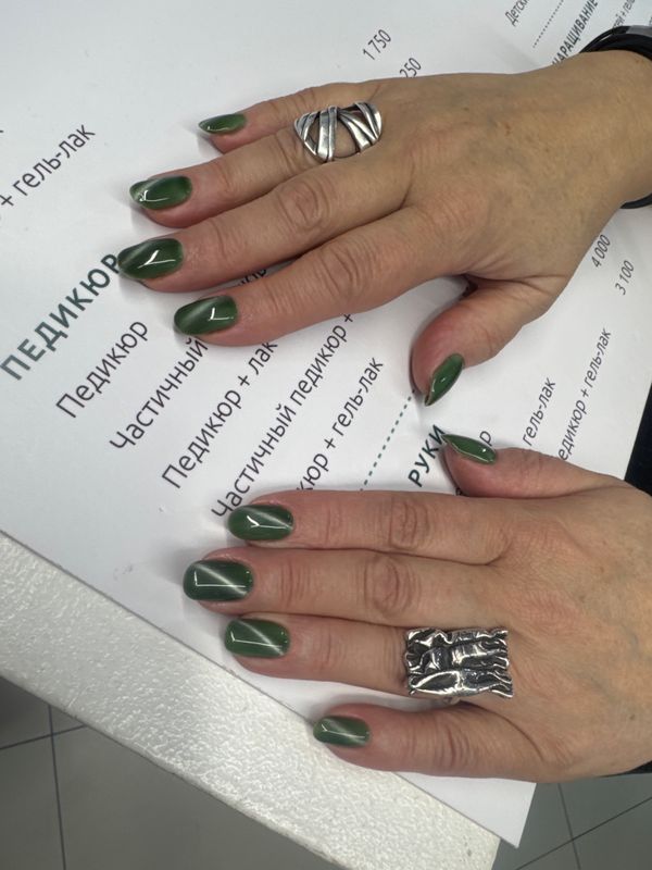 Маникюр, разная длинна/форма, зеленый, на каждый день, глянцевый, кошачий глаз