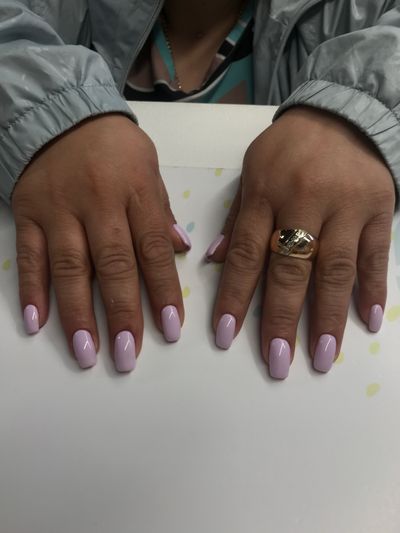 Маникюр, глянцевый, нюд, однотон, сиреневый, светлый