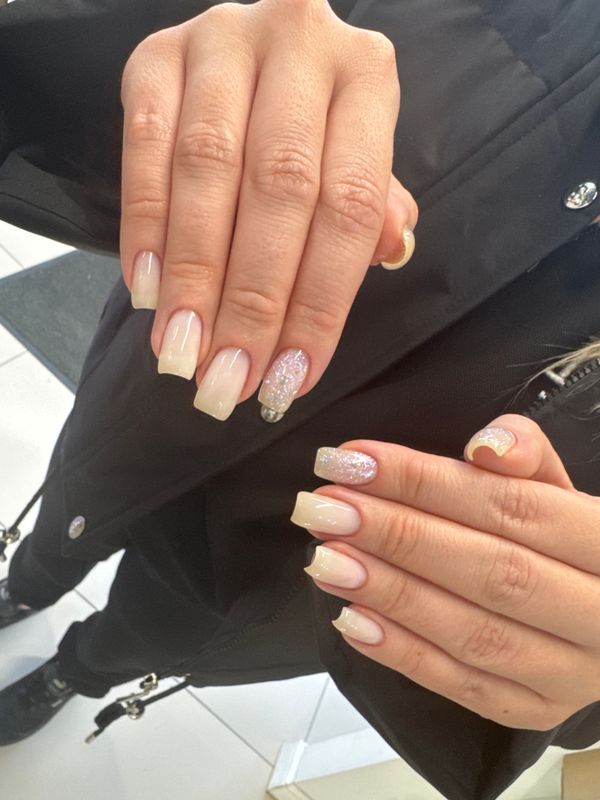 глянцевый, молочный, нюд, однотон, Маникюр, на каждый день, нежный