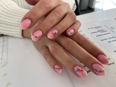 Маникюр, глянцевый, дизайн, рисунок, цветы, стразы, праздничный, розовый, красный, черный, белый