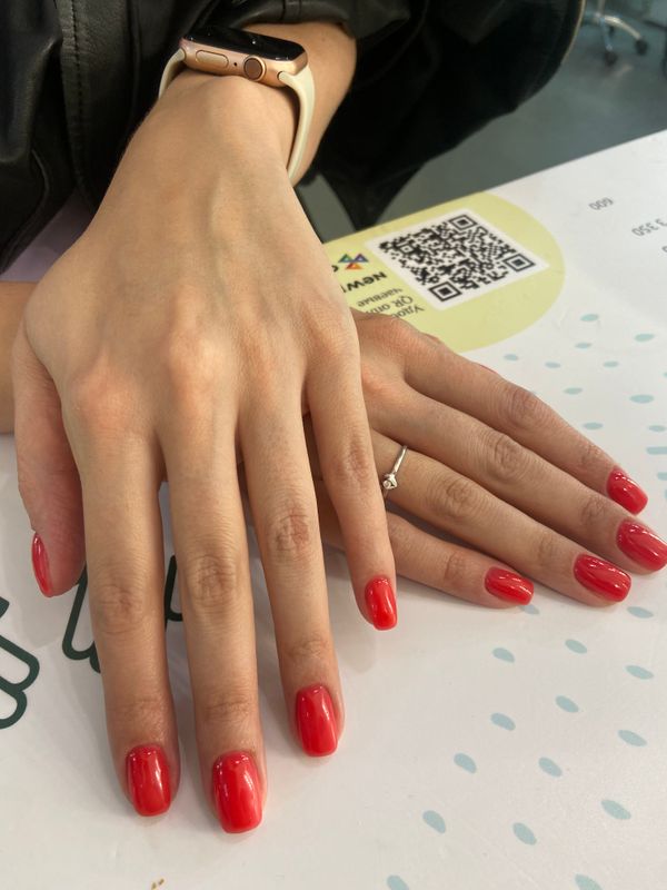 Маникюр, разная длинна, красный, глянцевый, однотон