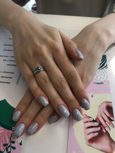 Маникюр, глянцевый, нюд, глиттер, серый, светлый