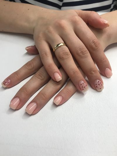 Маникюр, Укрепление акрилом, дизайн, цветы, сухоцвет, розовый бледный, камуфляж