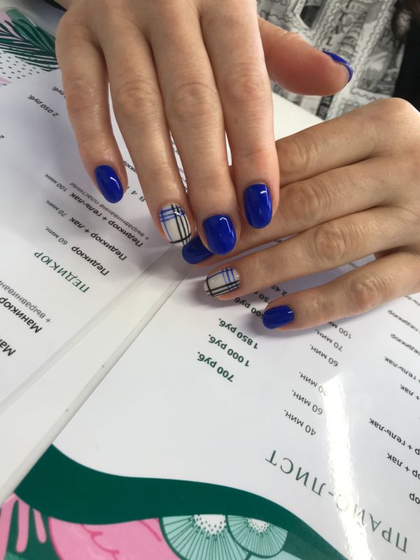Маникюр, не под кутикулу, синий, глянцевый, комбинированный, дизайн, линии, геометрия