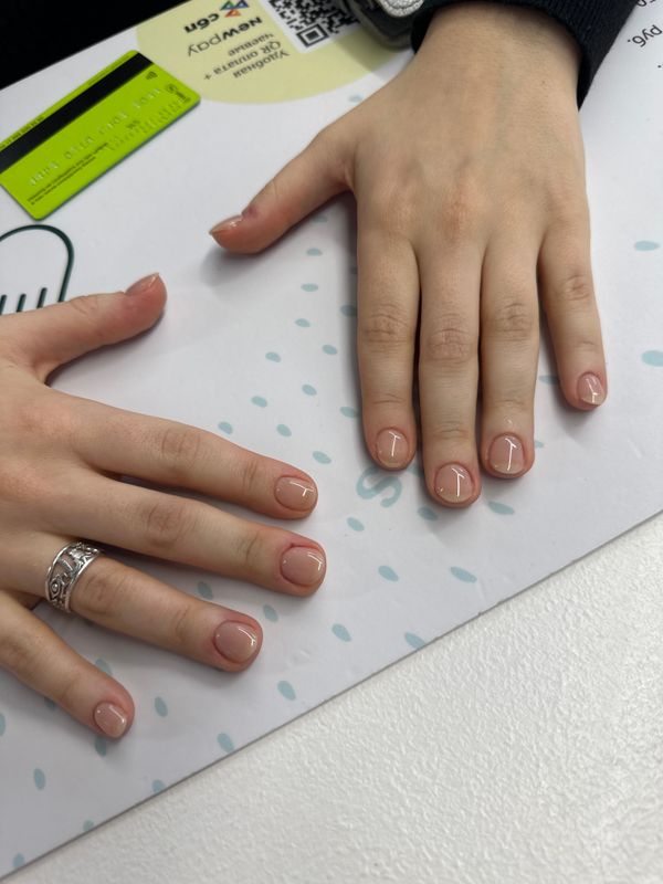 Маникюр, разная длинна/форма, натуральный, глянцевый, порезы, однотон, на каждый день