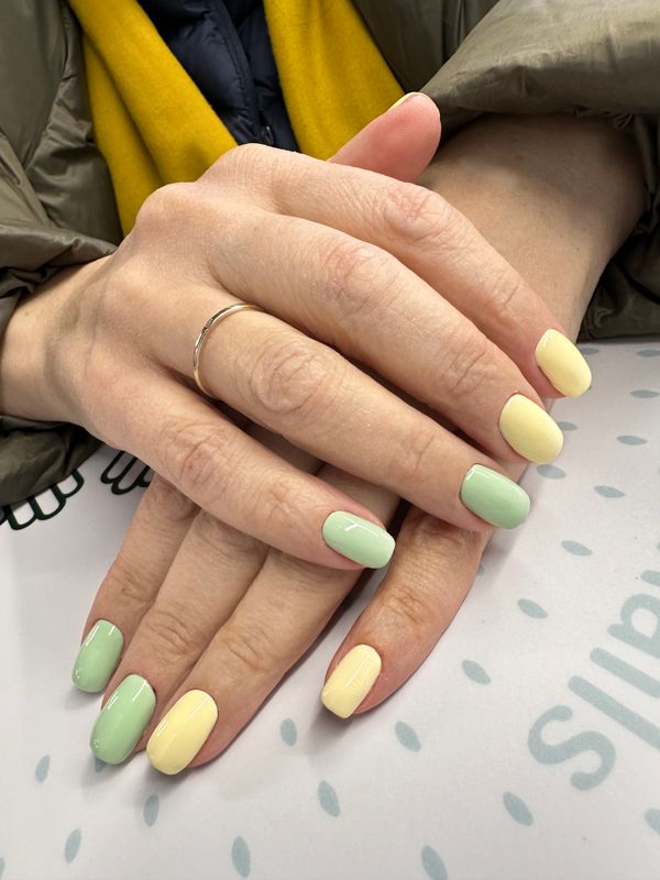 Маникюр, разная длинна, желтый, глянцевый, комбинированный