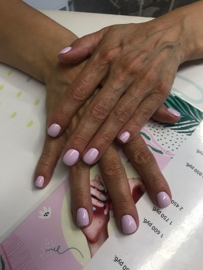 Маникюр, глянцевый, нюд, однотон, сиреневый, светлый