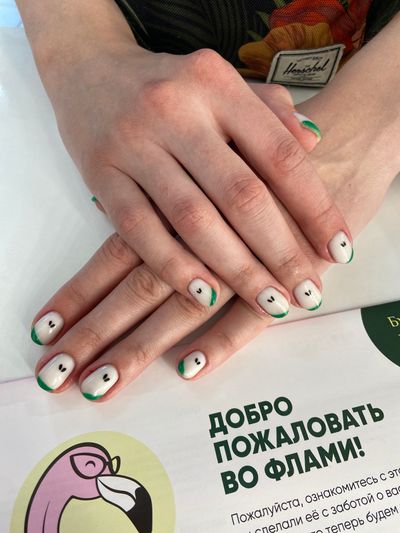 дизайн, глянцевый, френч, полоски, порезы, разные цвета, белый, зеленый, черный