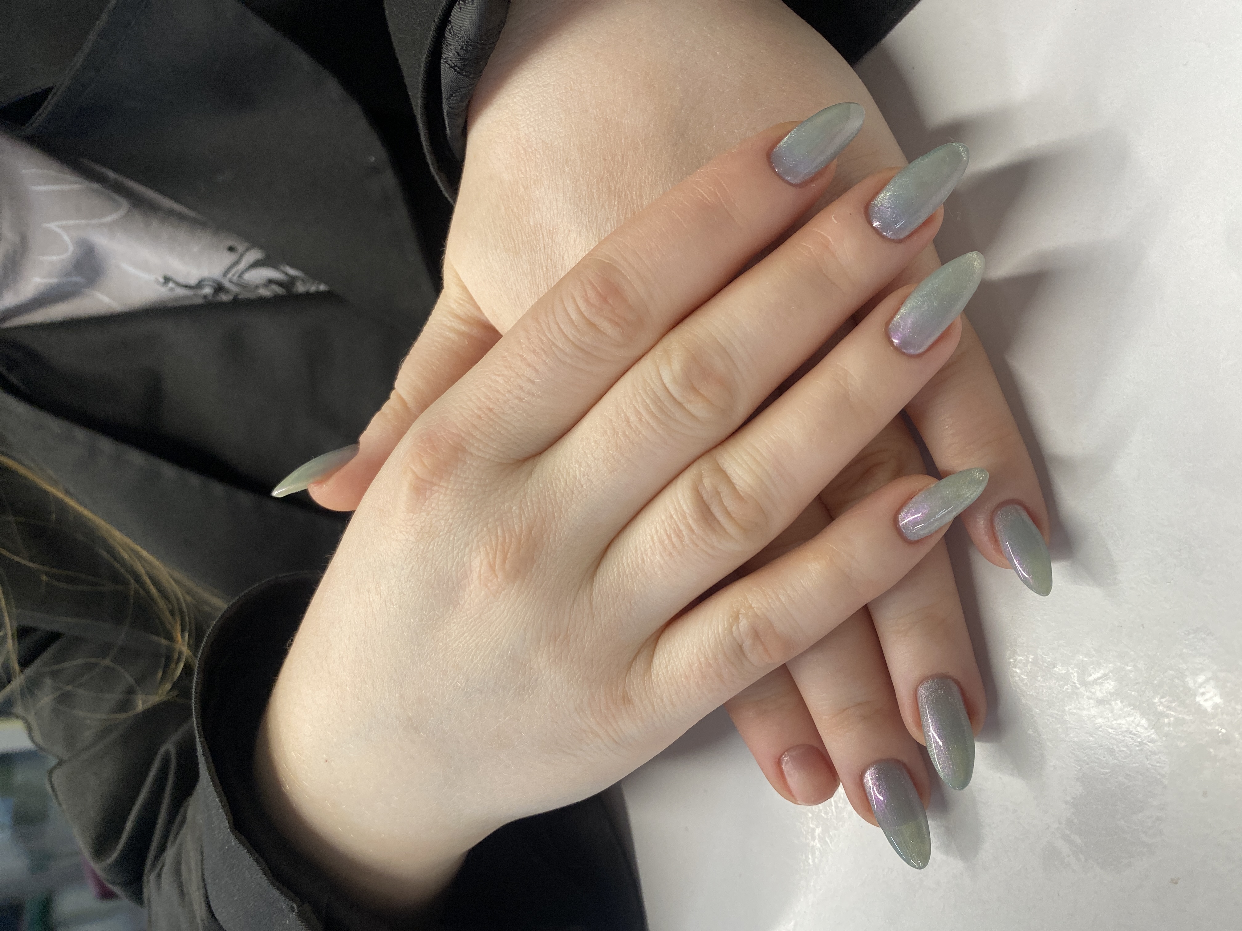 Маникюр, однотон, кошачий глаз, на каждый день, серый, нежный