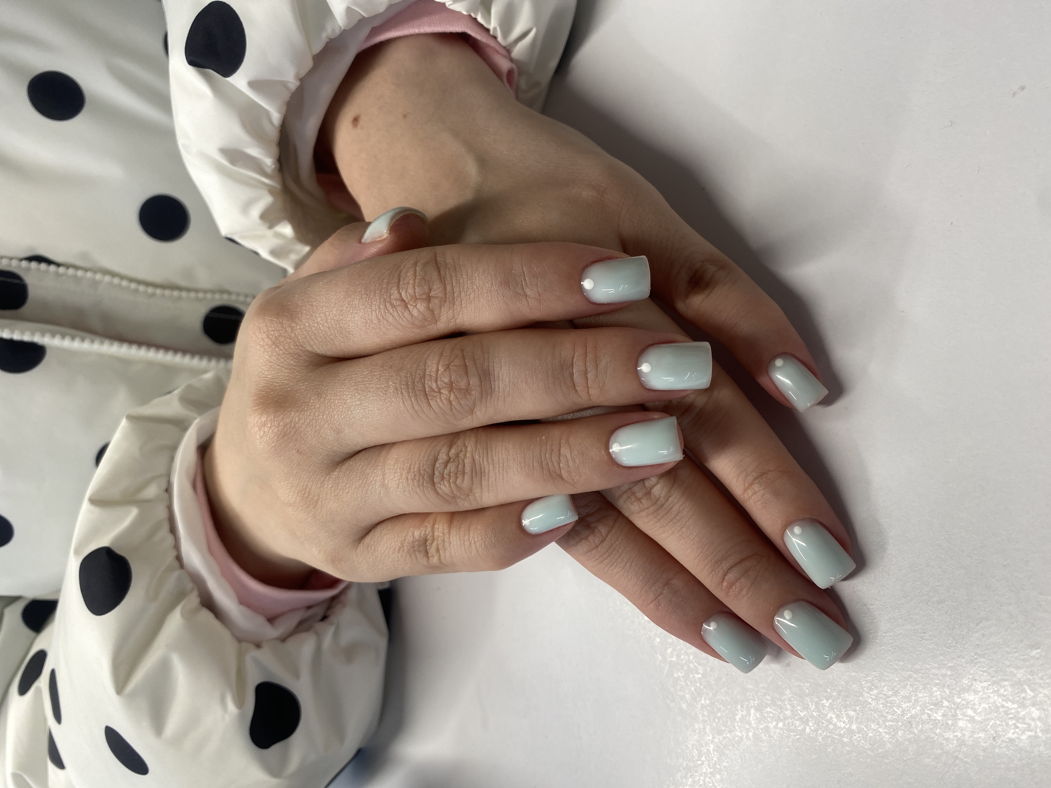 Маникюр, голубой, точки, дизайн, однотон, на каждый день, минимализм, нежный