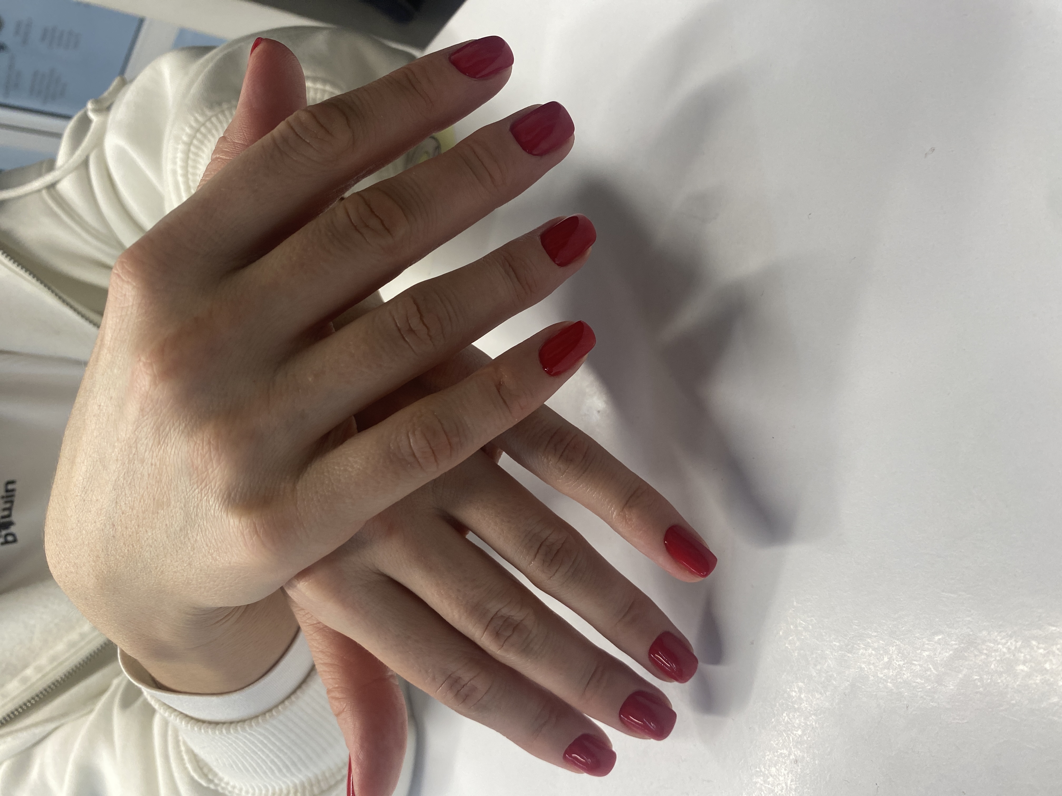 Маникюр, однотон, красный, на каждый день