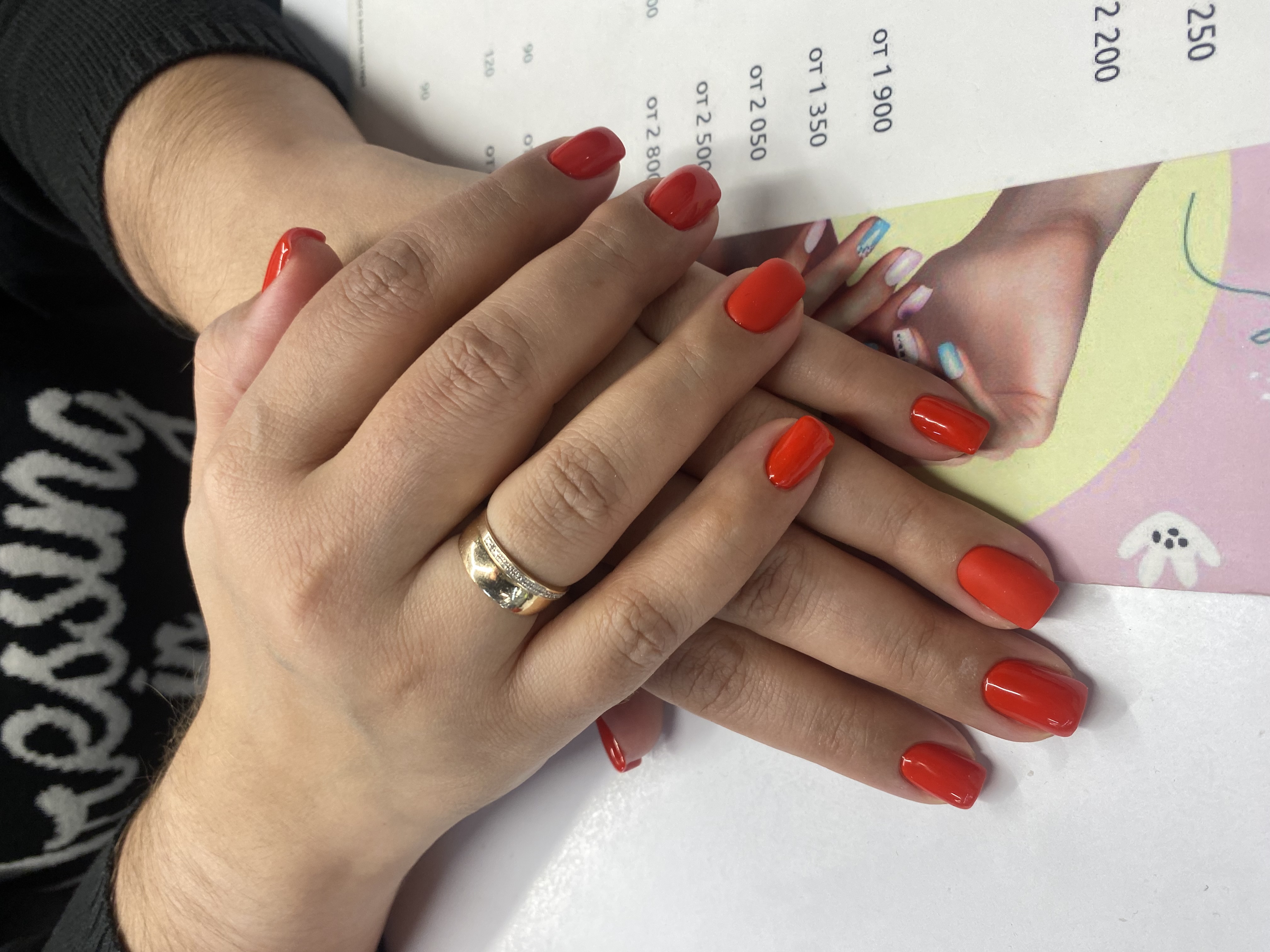 Маникюр, однотон, морковный, на каждый день